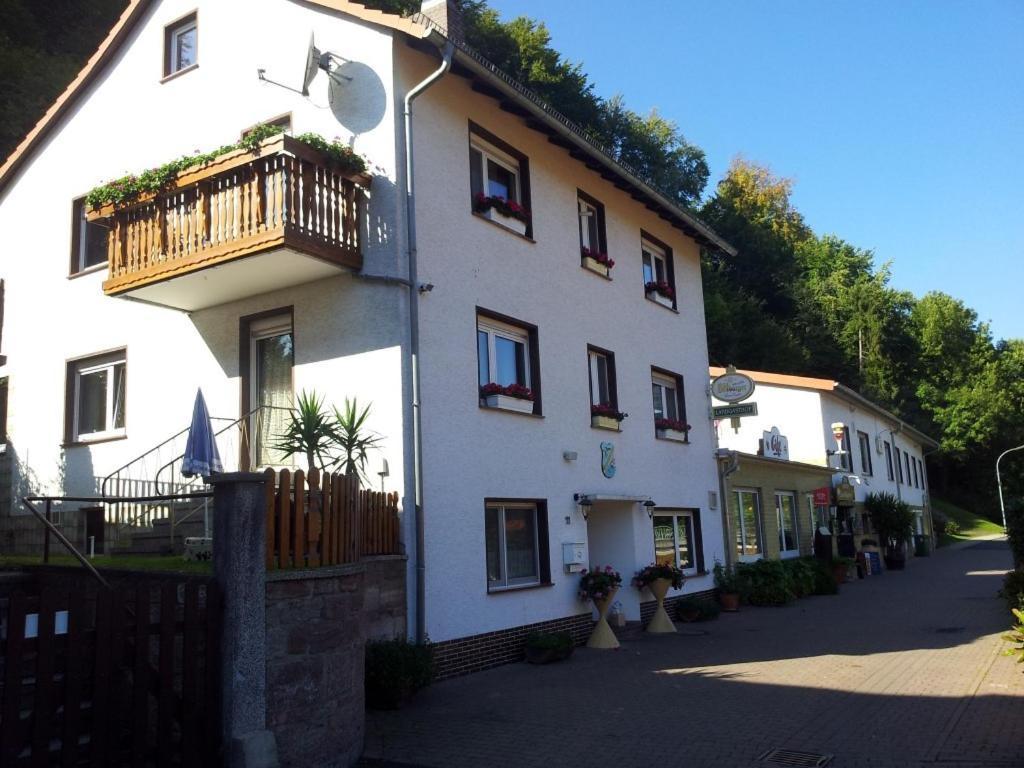 Hotel Landgasthof Zum Heiligenberg Sontra Exterior foto